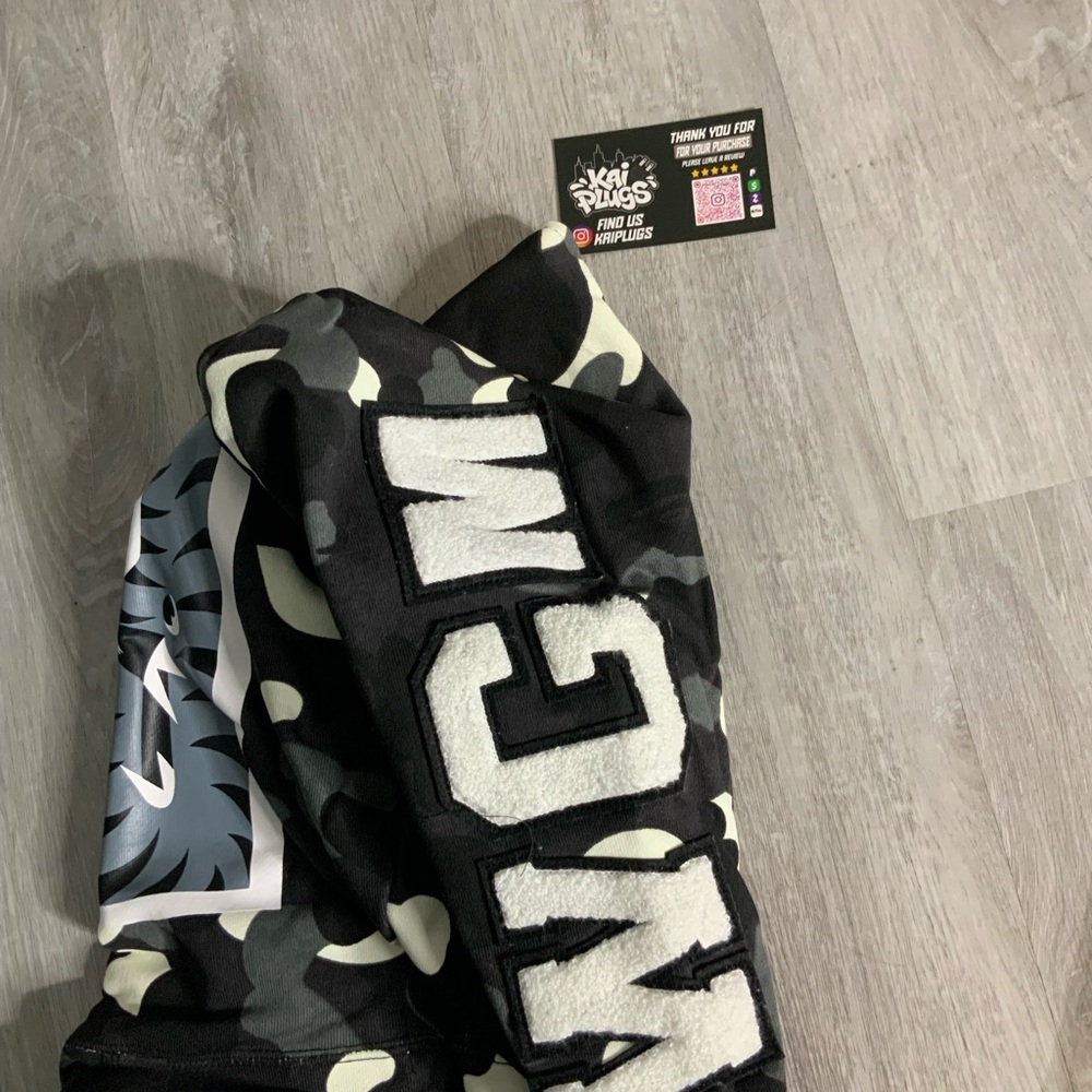 A Bathing Ape Shark Hoodie - Picture 4 of 12
